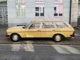 Mercedes-Benz 230 TE W123 - Mercedes-Benz 230: Te