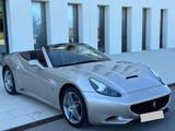 Ferrari California 4.3 V8 4-Sitzer - - Ferrari California: Cabrio