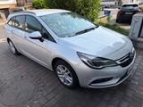 Opel Astra Sports Tourer 1.6 CDTI: TÜV bis 06/28 - Opel Astra mit Diesel-Antrieb: 2.0