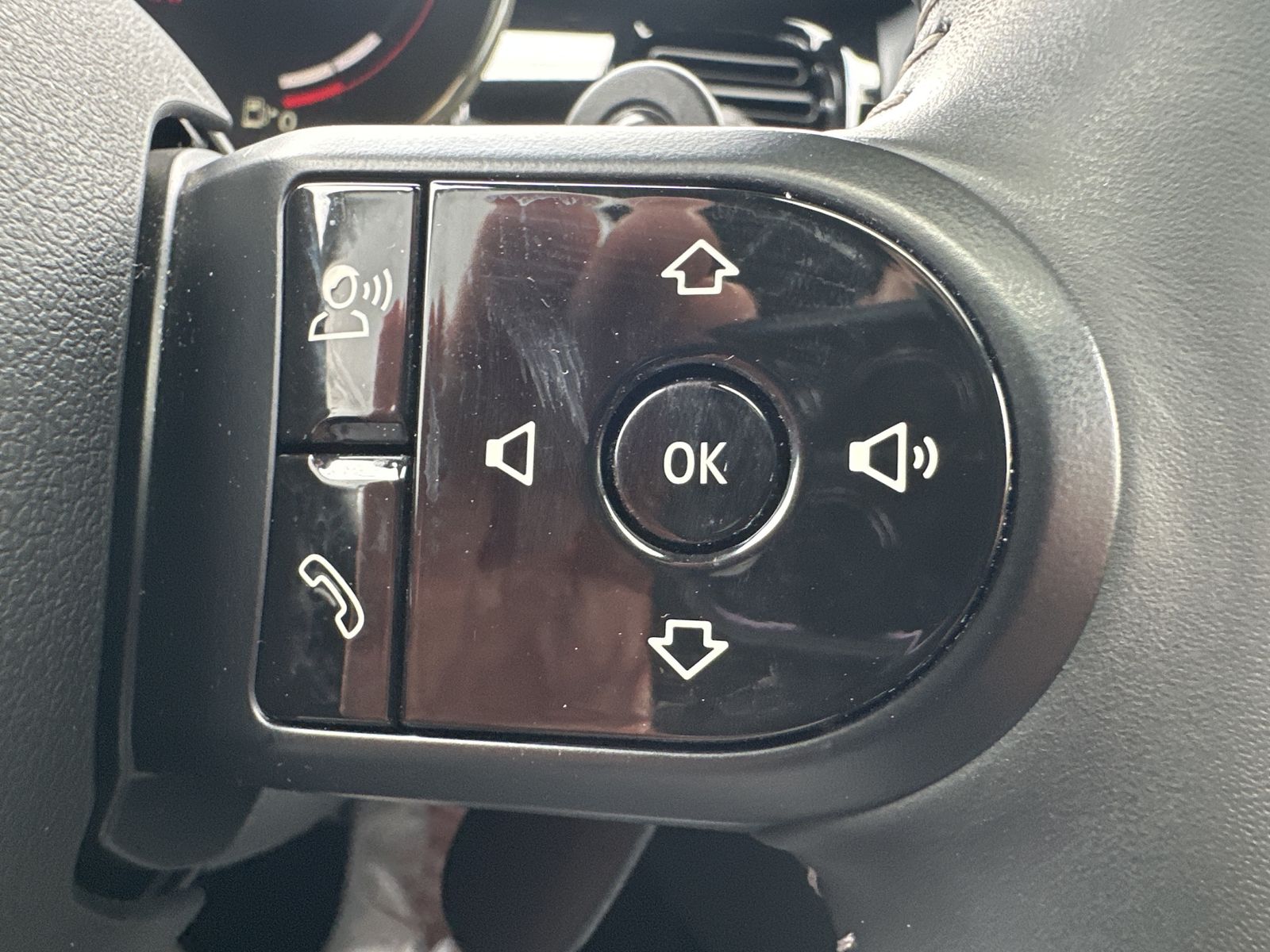 Fahrzeugabbildung MINI John Cooper Works NAV+LED+ACC+KAMERA+PANO+HUD+VC