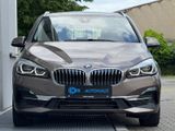 BMW 225 XE*ORIG 16Tkm*LEDER*KAM*LUXURY*HiFi*LED*17' - BMW 225 Active Tourer in Düsseldorf