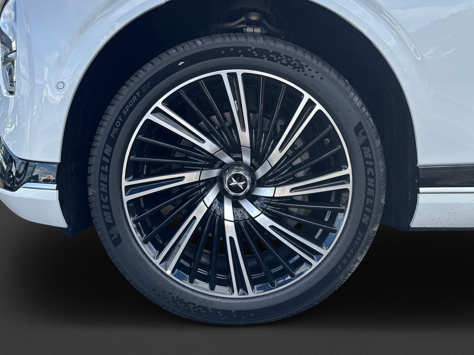 XPENG G9