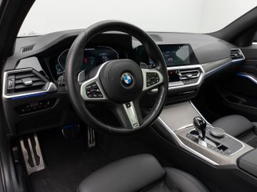 Fahrzeugabbildung BMW M340d xD 360°Panorama Laser HUD DAB Komfort 19"