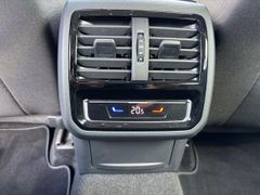 Fahrzeugabbildung Volkswagen Passat Variant 2.0 TDI DSG Business AHK ACC CAM
