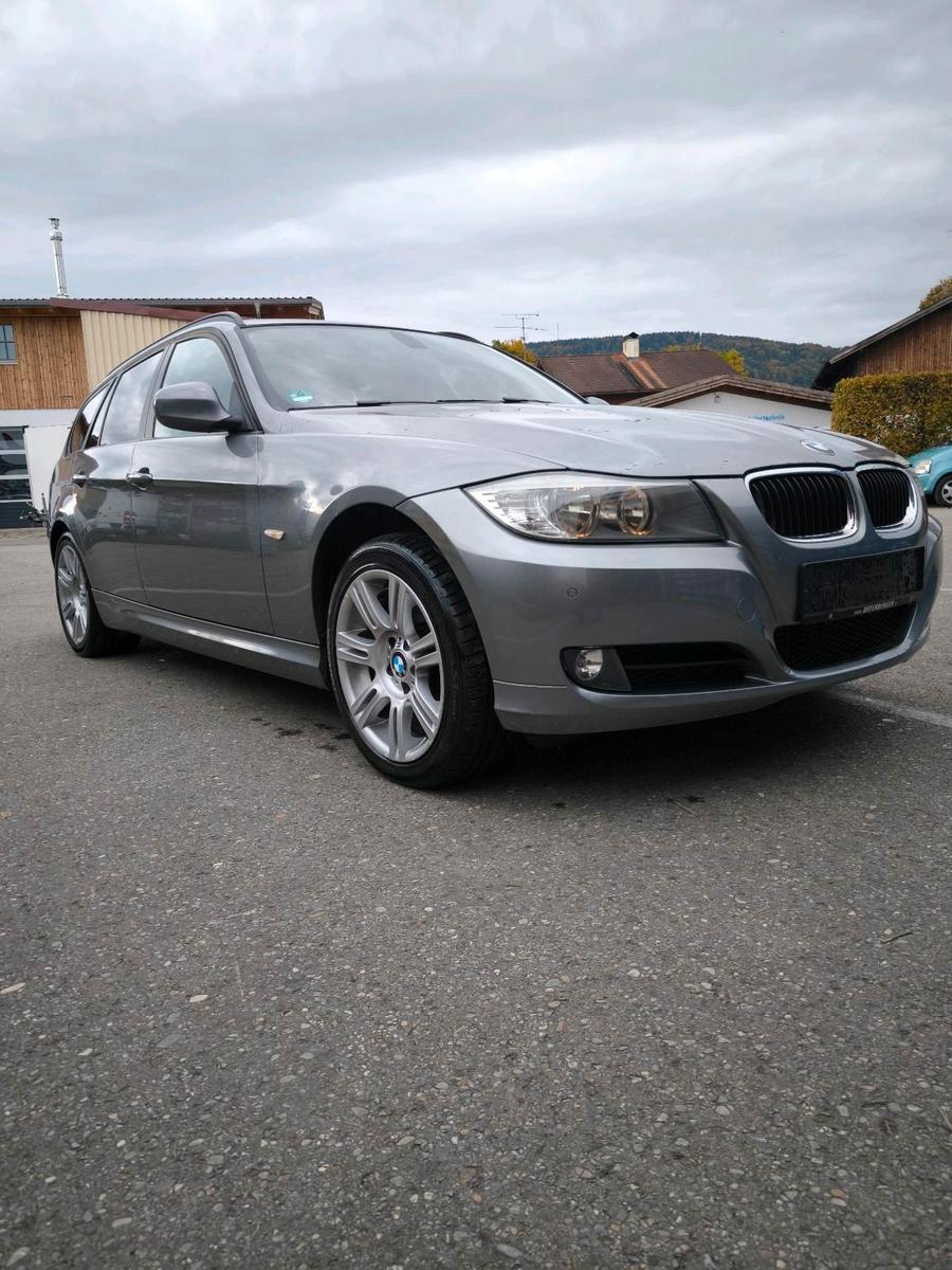 BMW 318 2011 — photo 7