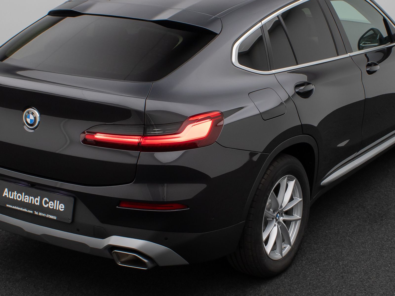 Fahrzeugabbildung BMW X4 xD20d 360°DAB HiFi Fernlichtassist AHK Sport