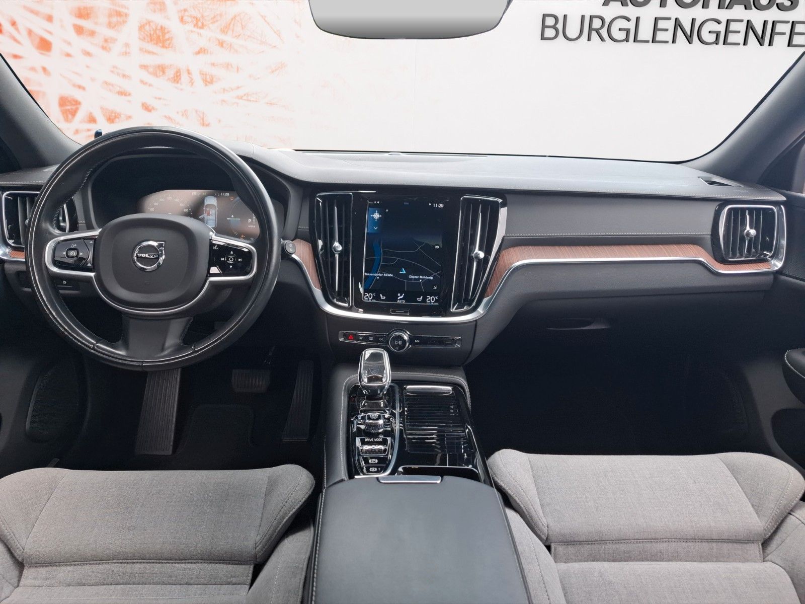 Fahrzeugabbildung Volvo V60 Kombi Inscription Recharge Plug-In Hybrid AW