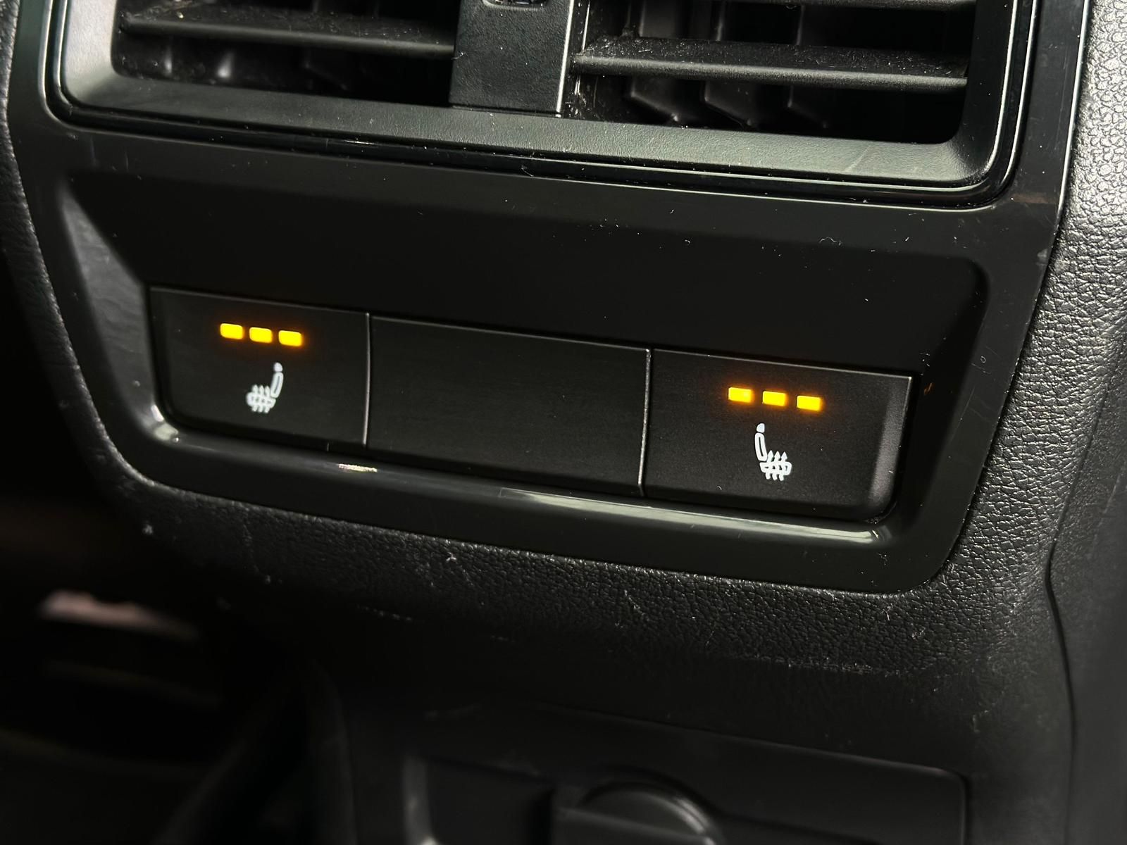 SKODA Karoq 1.5TSI SPORTLINE LED#AHK#PANO#TEMPO#PDC#FH - Image 21