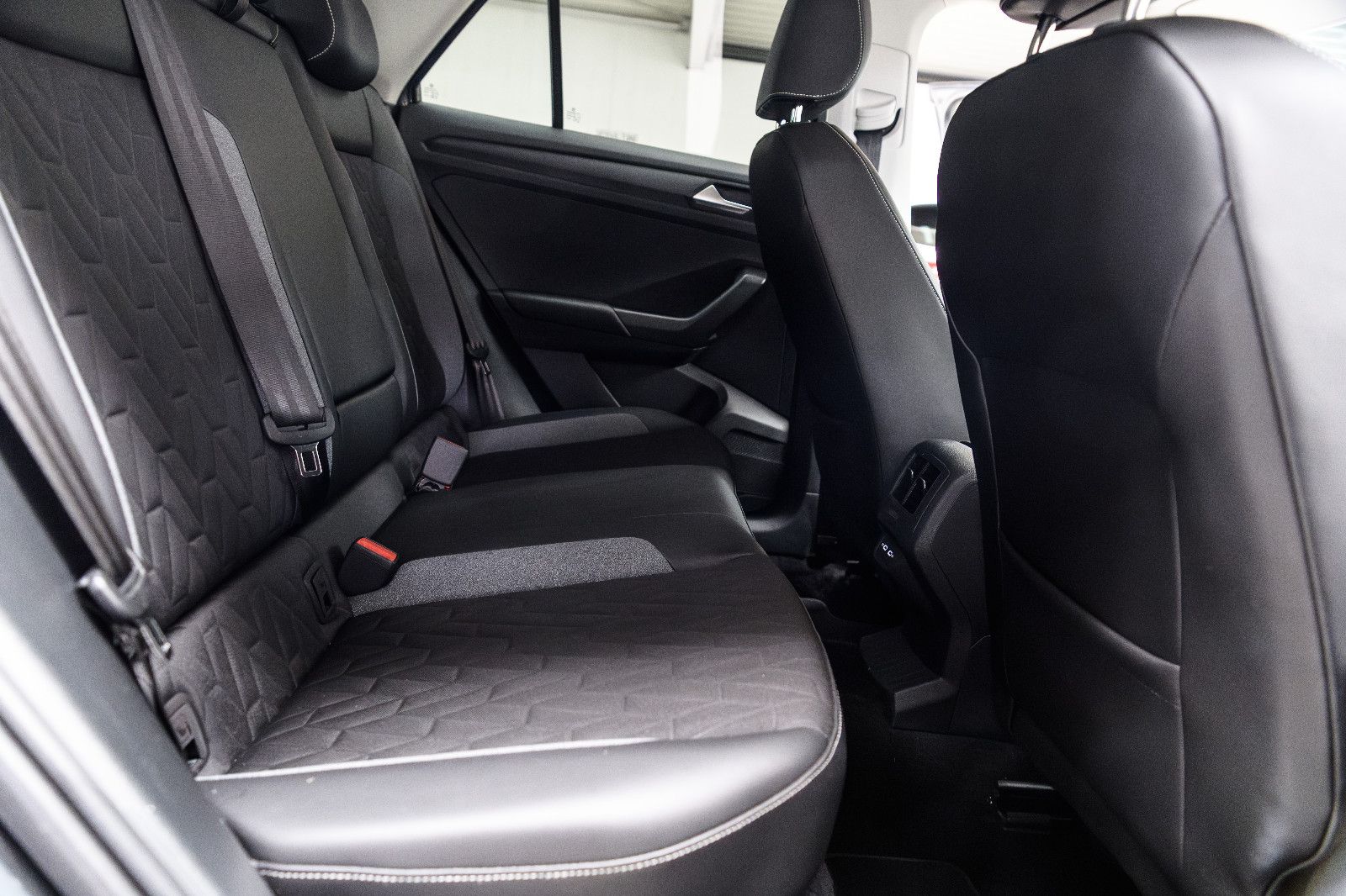 Fahrzeugabbildung Volkswagen T-Roc Goal+LED+AHK+NAVI+SHZ+ACC+GJR+SIDE.ASS