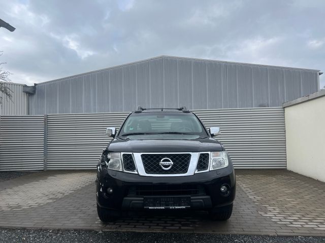 Nissan Navara Pickup Double Cab PLATINUM 4X4 LB