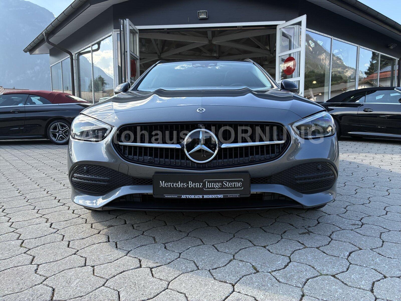 Mercedes-Benz C 300 e T PANO AHK DISTRONIC 360° MEMORY KEYLESS