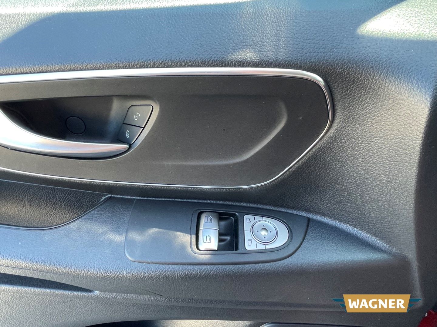 Fahrzeugabbildung Mercedes-Benz Vito Tourer 119 CDI RWD lang Pro Campstar