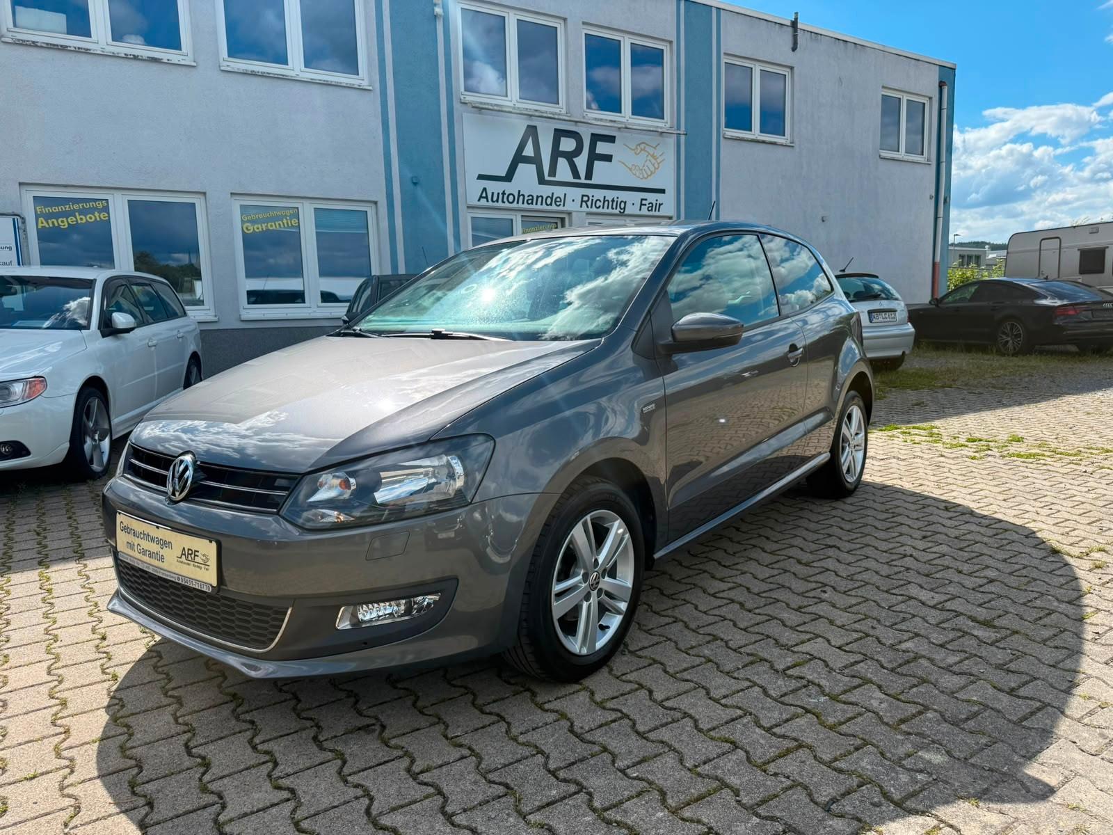 Volkswagen Polo V Life * TÜV & SERVICE NEU*