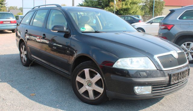 Skoda Octavia Combi Elegance mit AHK