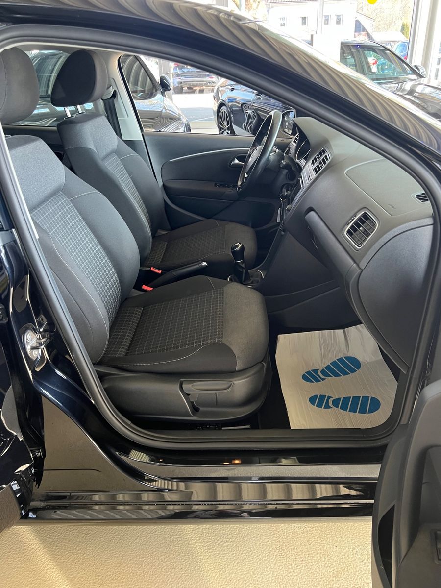 Fahrzeugabbildung Volkswagen Polo V Comfortline BMT *BLUETOOTH*TEMPOMAT*