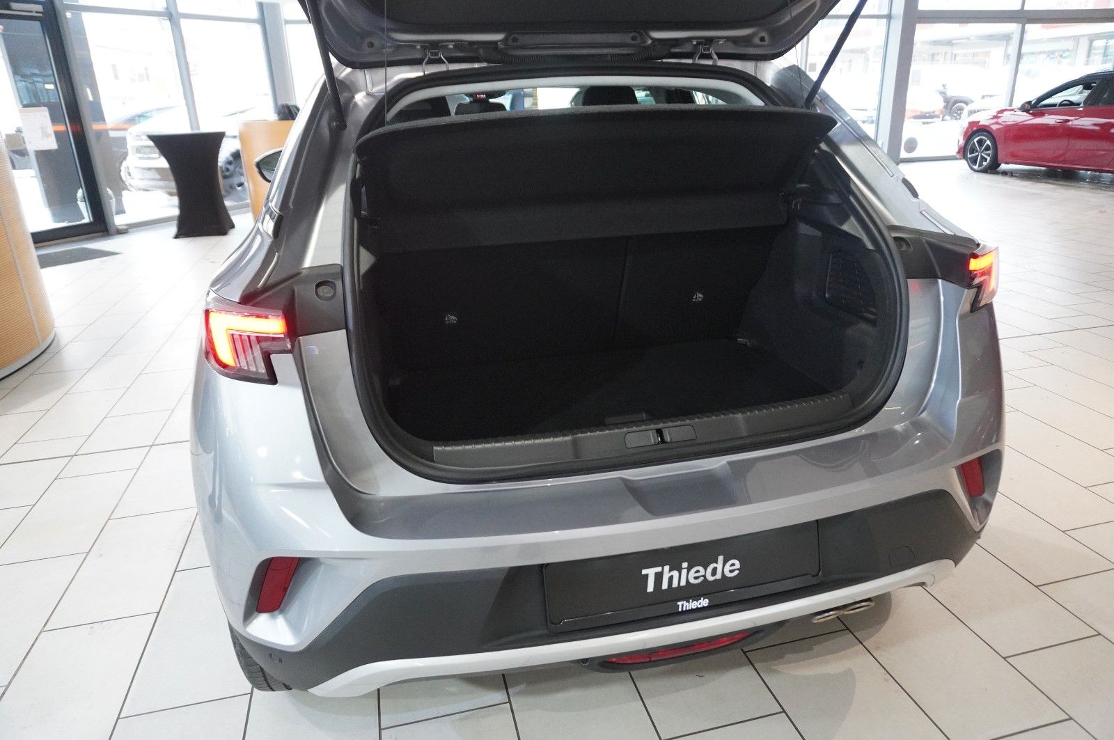 Fahrzeugabbildung Opel Mokka 1.2T ELEGANCE NAVI/LED/KAMERA/SPORT/DAB+