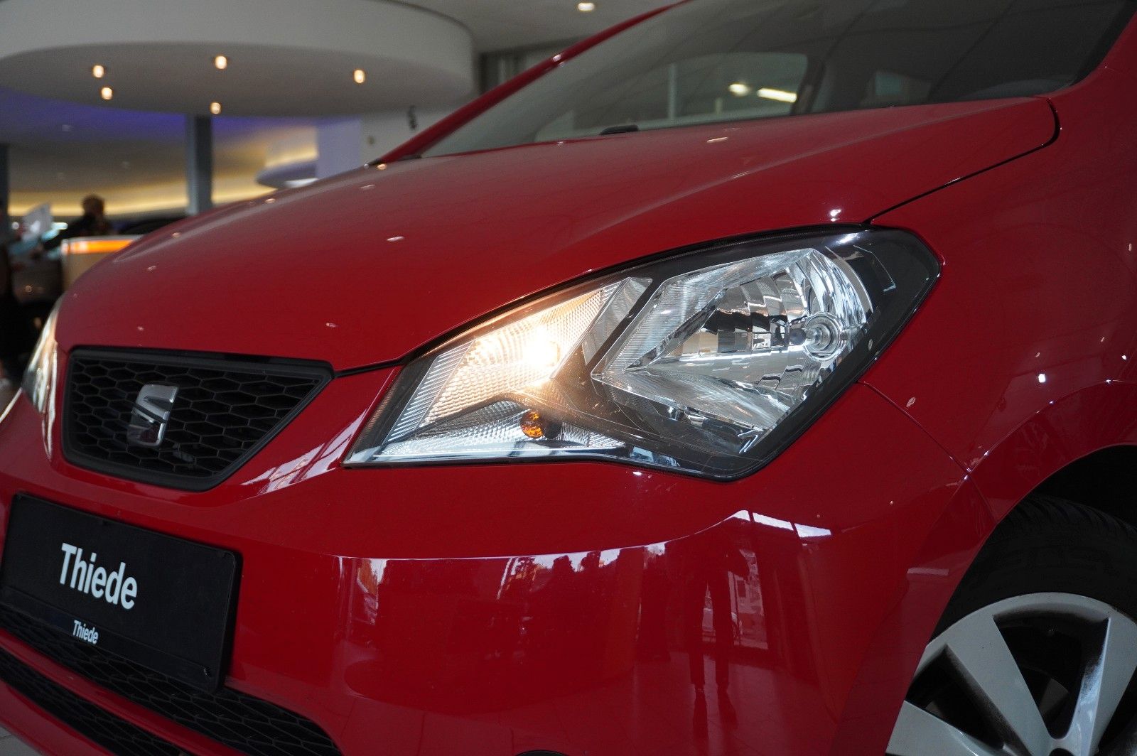 Fahrzeugabbildung SEAT Mii 1.0 SPORT 5-TÜR KLIMA/ALU/CD/AUX/NEBEL/TÜV