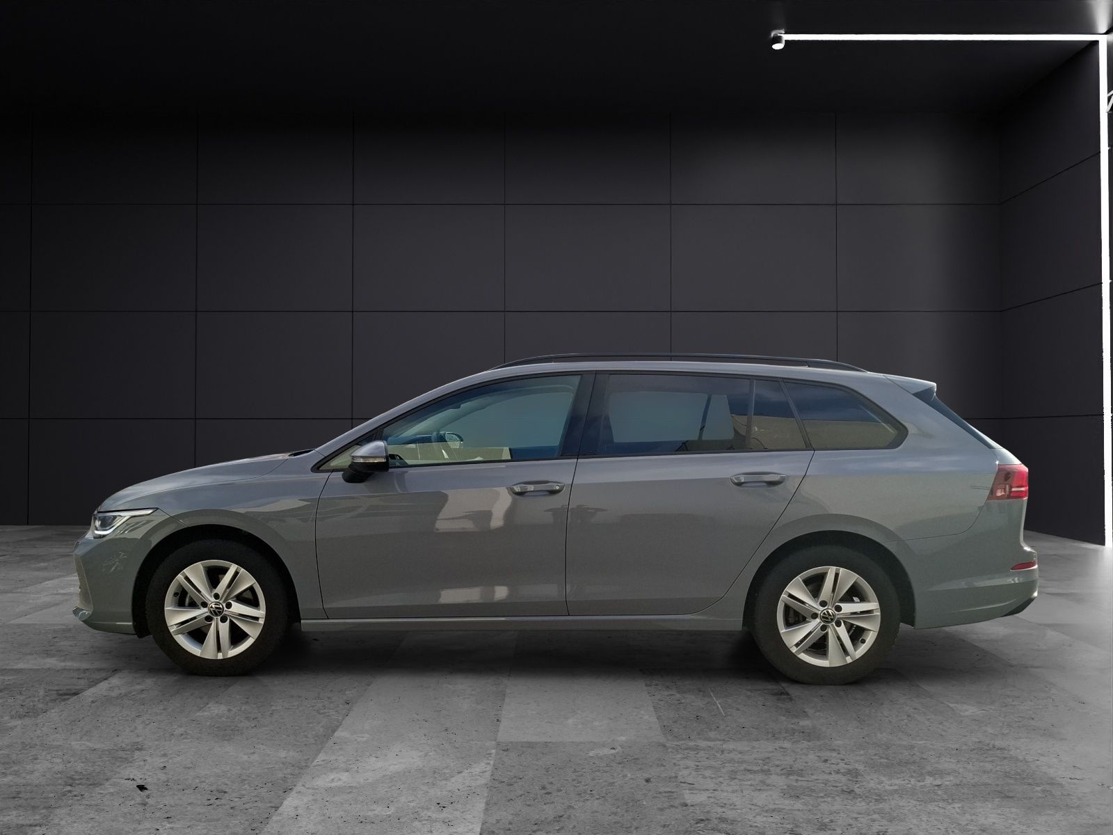 Fahrzeugabbildung Volkswagen Golf VIII Variant TSI Life STH LED Navi ACC HUD