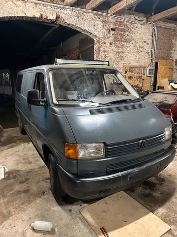 Volkswagen VW T4 2,5TDI ACV LKW Zulassung Langer Rads...