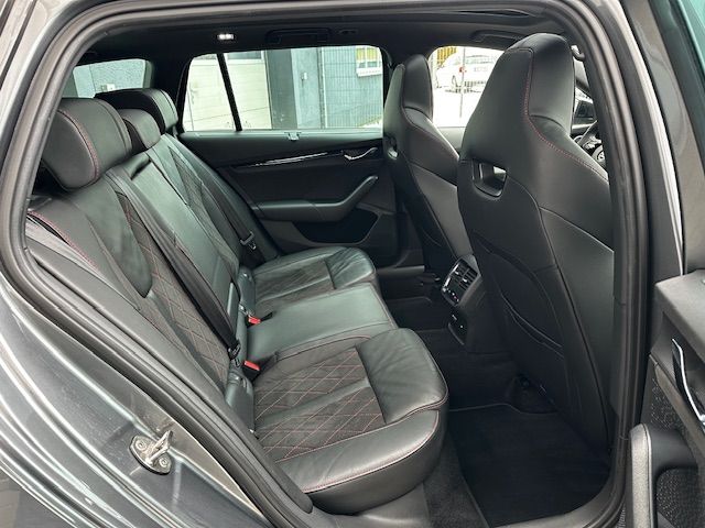 Octavia Combi RS Plus NAV;HUD;DCC;ACC;AHK;PANO