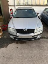 Skoda Octavia 1.9tdi Limo - Skoda Octavia mit Diesel-Antrieb: Limousine, 1.9