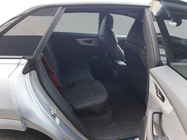 Fahrzeugabbildung Audi Q8 SUV S line TFSIe AHK PANO Laser 23" B&O HuD