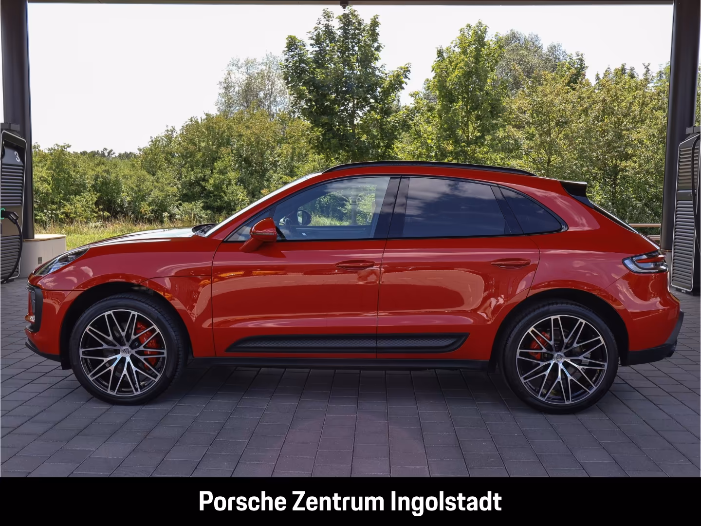 Porsche Macan S Luftfederung Sport:Chrono Sportendrohre 