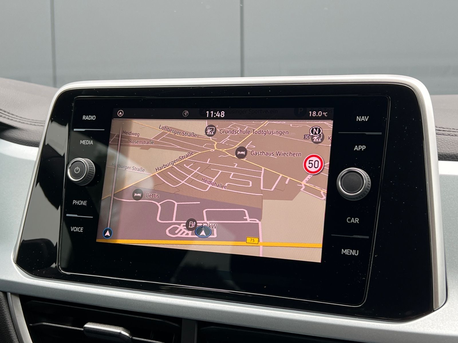 Fahrzeugabbildung Volkswagen T-Roc  GOAL 1.5 TSI DSG *AHK, Navi, Plus-Paket*