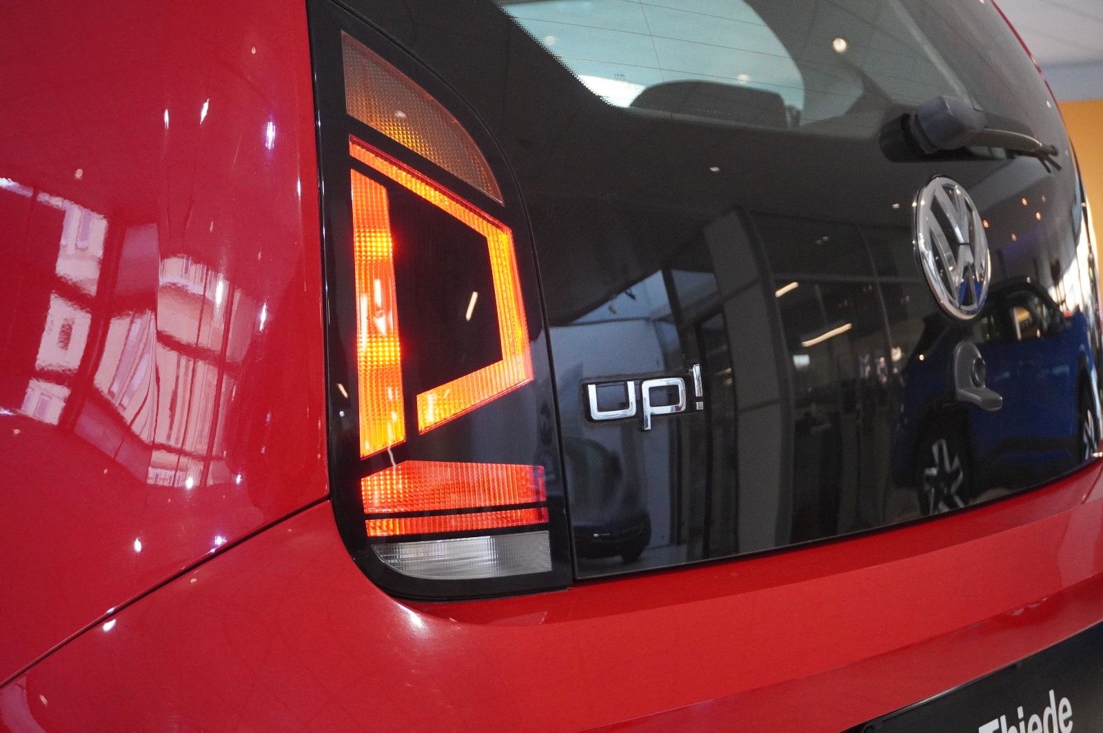 Fahrzeugabbildung Volkswagen up! 1.0 MOVE 5-TÜR KLIMA/SHZ/USB/NEBEL/SPORT/LED