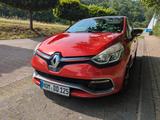 Renault Clio RS Trophy TCe 220 EDC RS Trophy - Renault Clio: RS