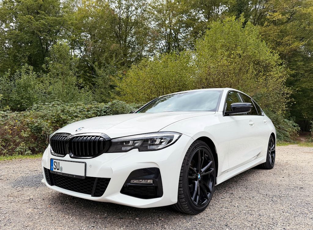 Image of BMW 320
