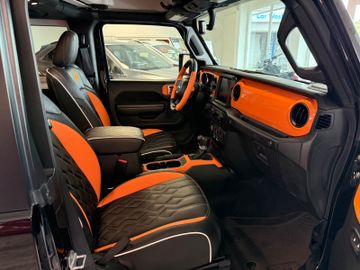 Jeep Wrangler - 12