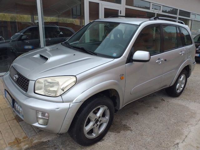 Toyota RAV 4 RAV 4 TDI D-4DCAT SOL 5 P