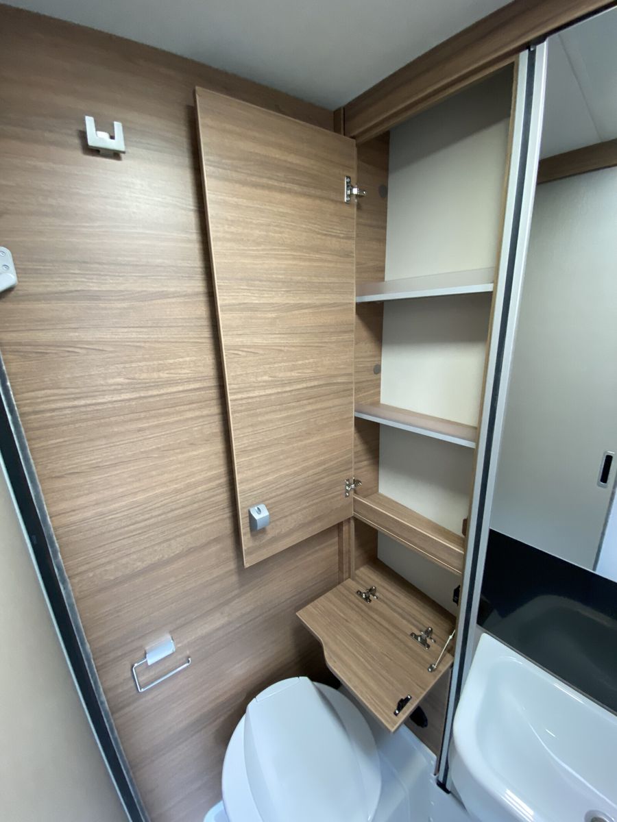 Fahrzeugabbildung Knaus Tourer Van VANSATION 500 LT Automatik, Markise