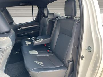Toyota Hilux - 12