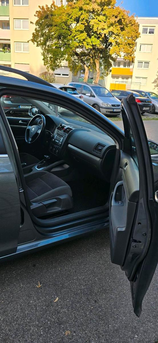 Volkswagen Golf 2009 — photo 12