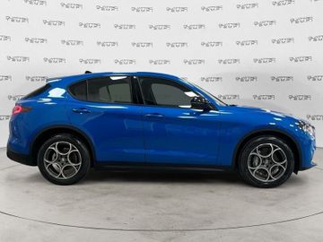 Alfa-Romeo Stelvio - 4