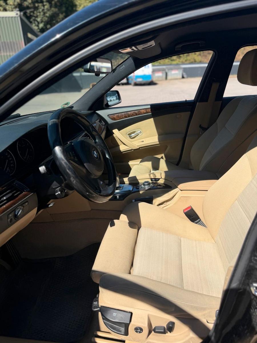 BMW 525 2009 — photo 9