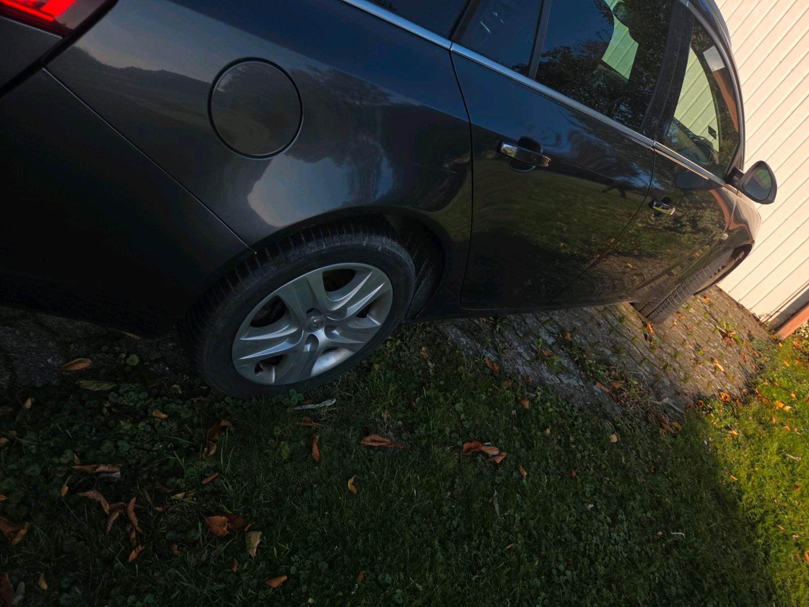 Opel Insignia 2011 — двигун