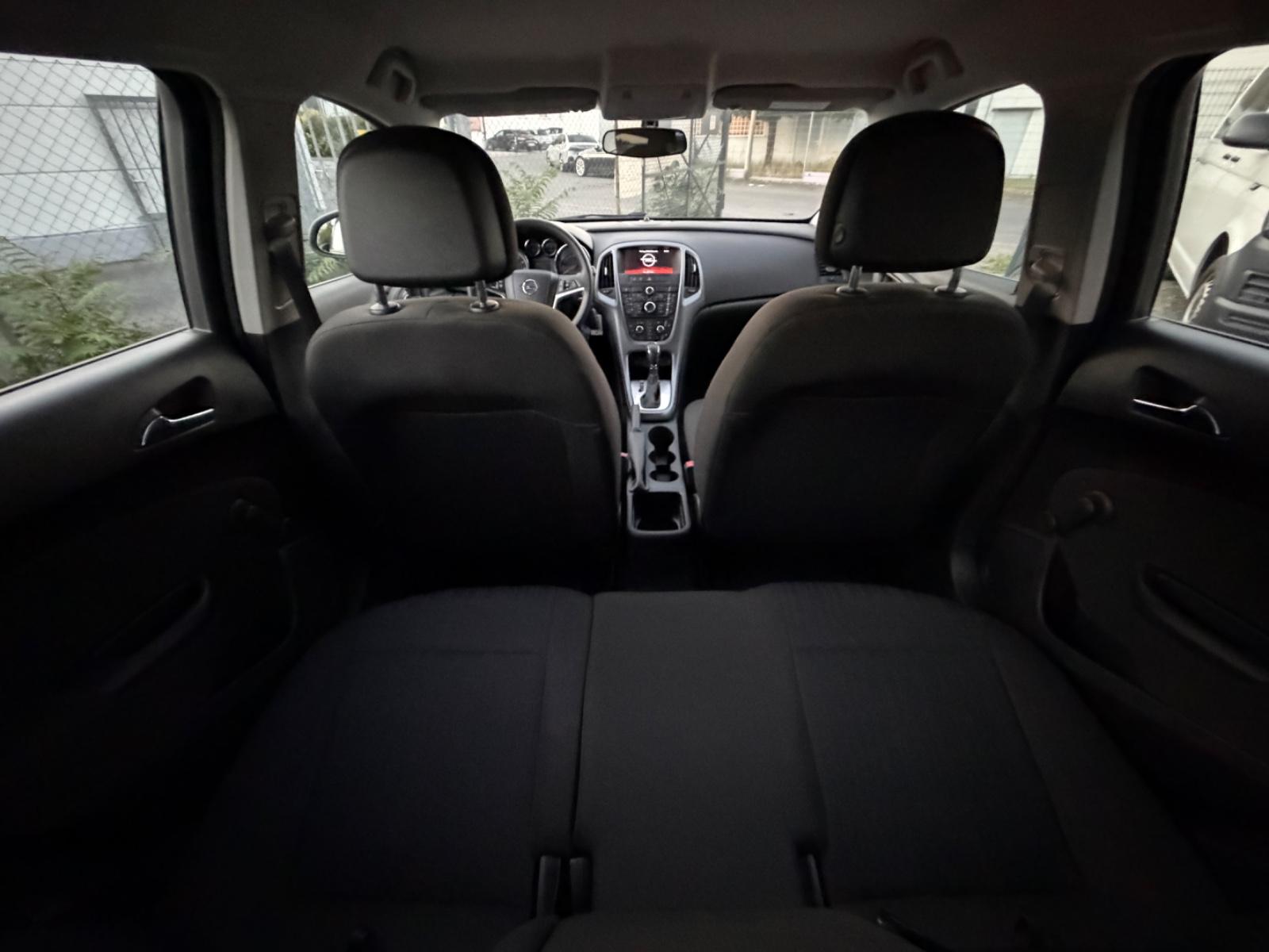 Opel Astra J Sports Tourer Selection/Automatik/Klima