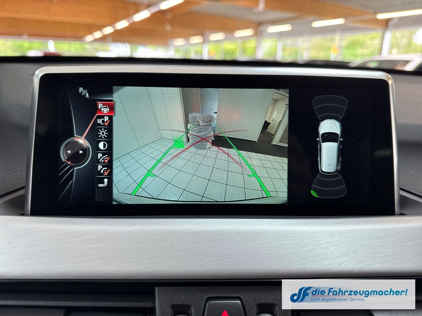 Fahrzeugabbildung BMW X1 xDrive 20 i Sport Line HUD AD Navi Memory Sit