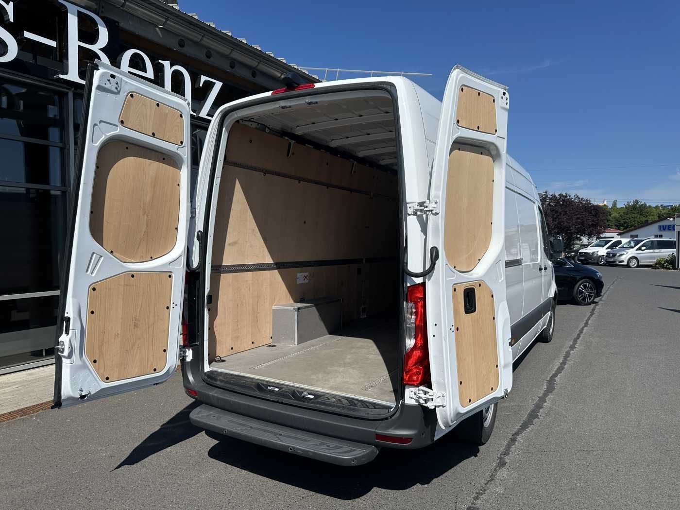 Fahrzeugabbildung Mercedes-Benz Sprinter 317 CDI 4325 9G Klima Kamera Schwing