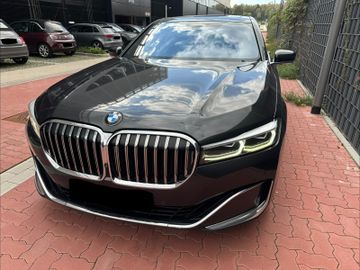 BMW 730 - 4