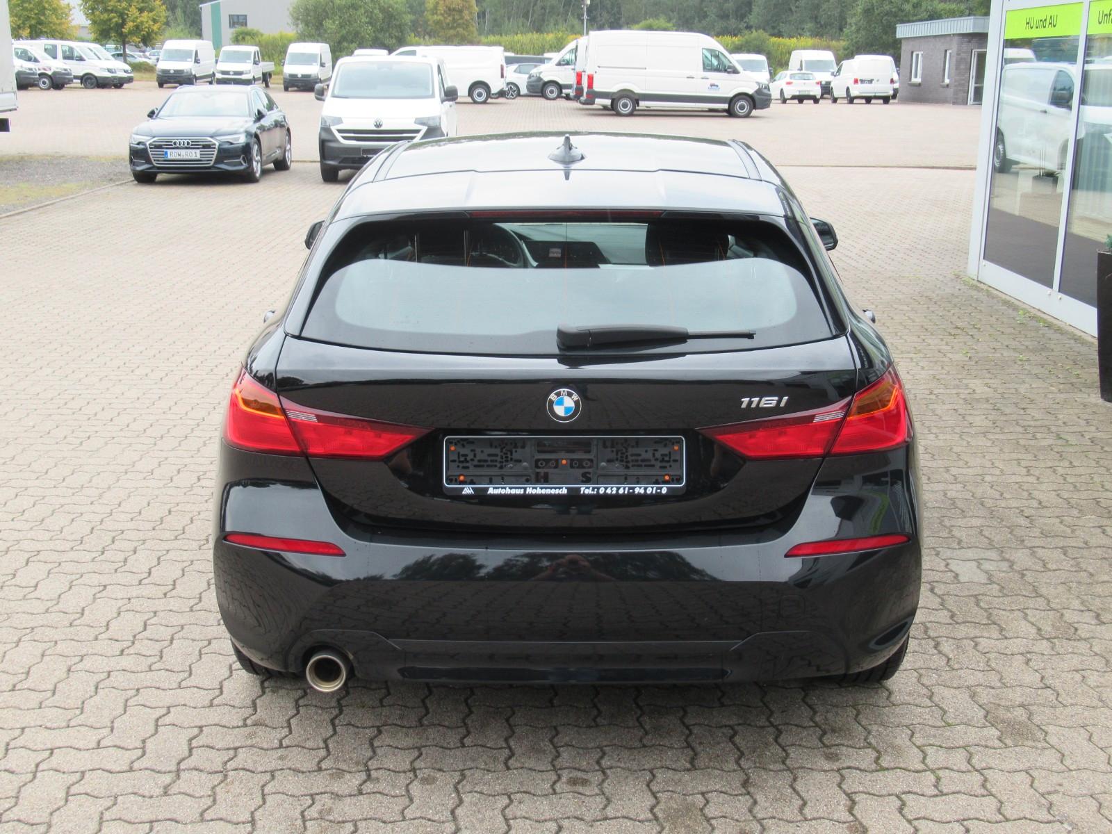 BMW 116 1 Limousine 116 i, миниатюра 4