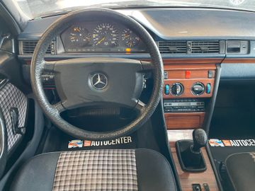 Mercedes-Benz E 260 *LIMOUSINE*BENZINFLÜSSIGGAS*TÜV 122024*