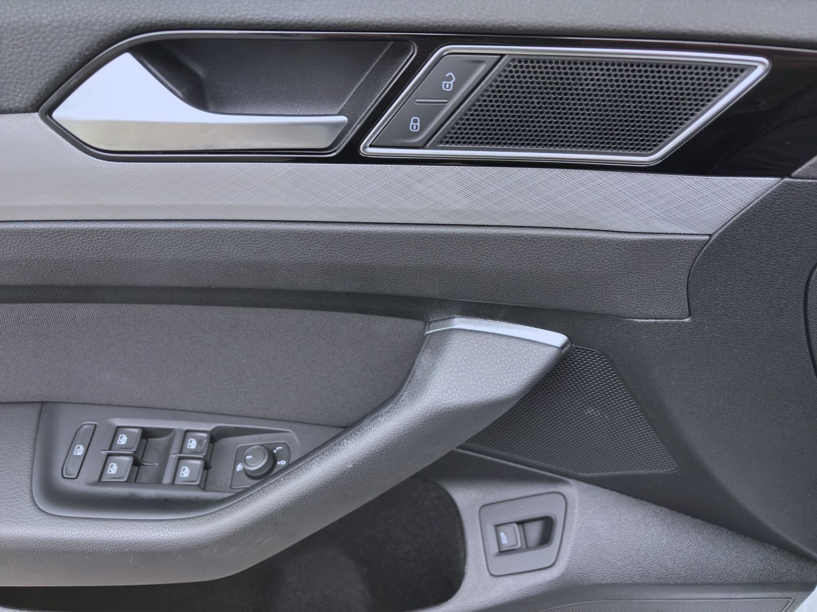 Volkswagen Passat Variant - Bild 11