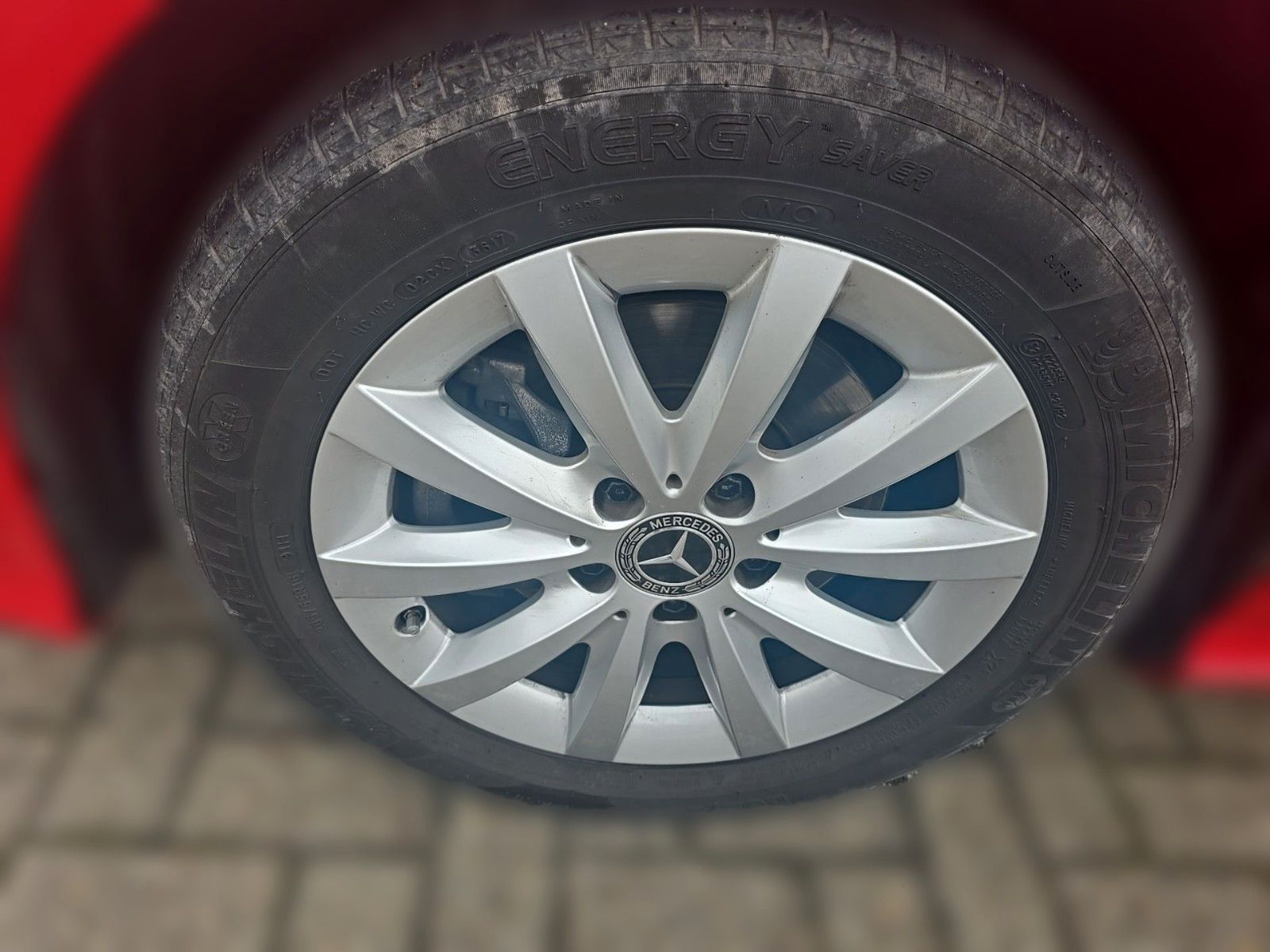 Fahrzeugabbildung Mercedes-Benz B-Klasse 180 Navi PDC Winterräder