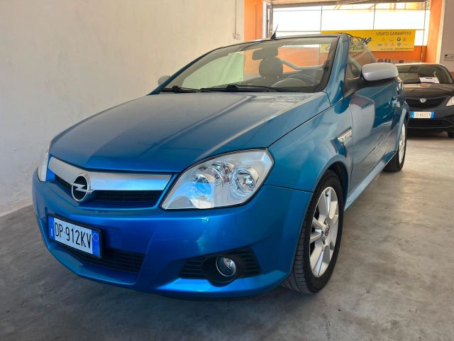 Opel Tigra TwinTop 1.4 16V Sport CABRIO