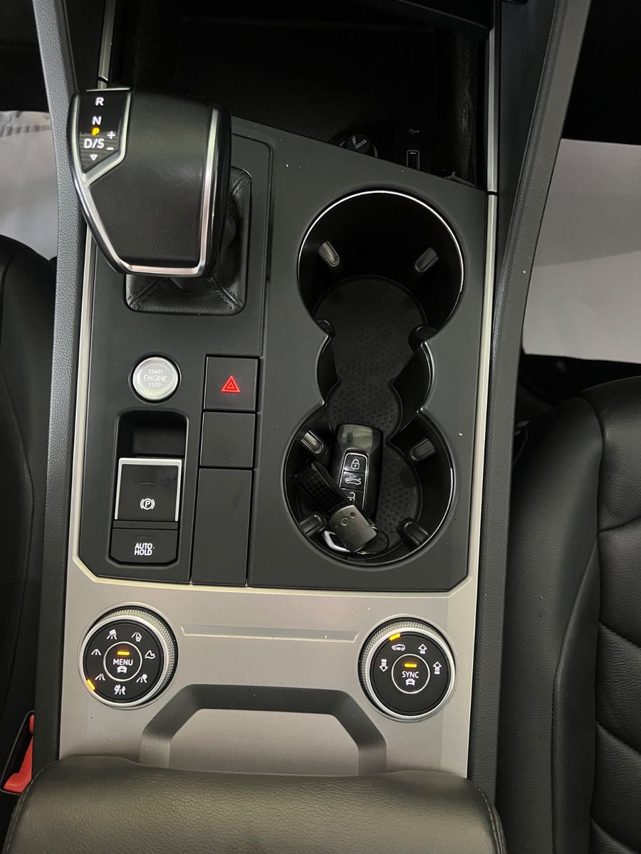 Fahrzeugabbildung Volkswagen Touareg 3.0 TDI 4Motion *LEDER*ACC*AHK*