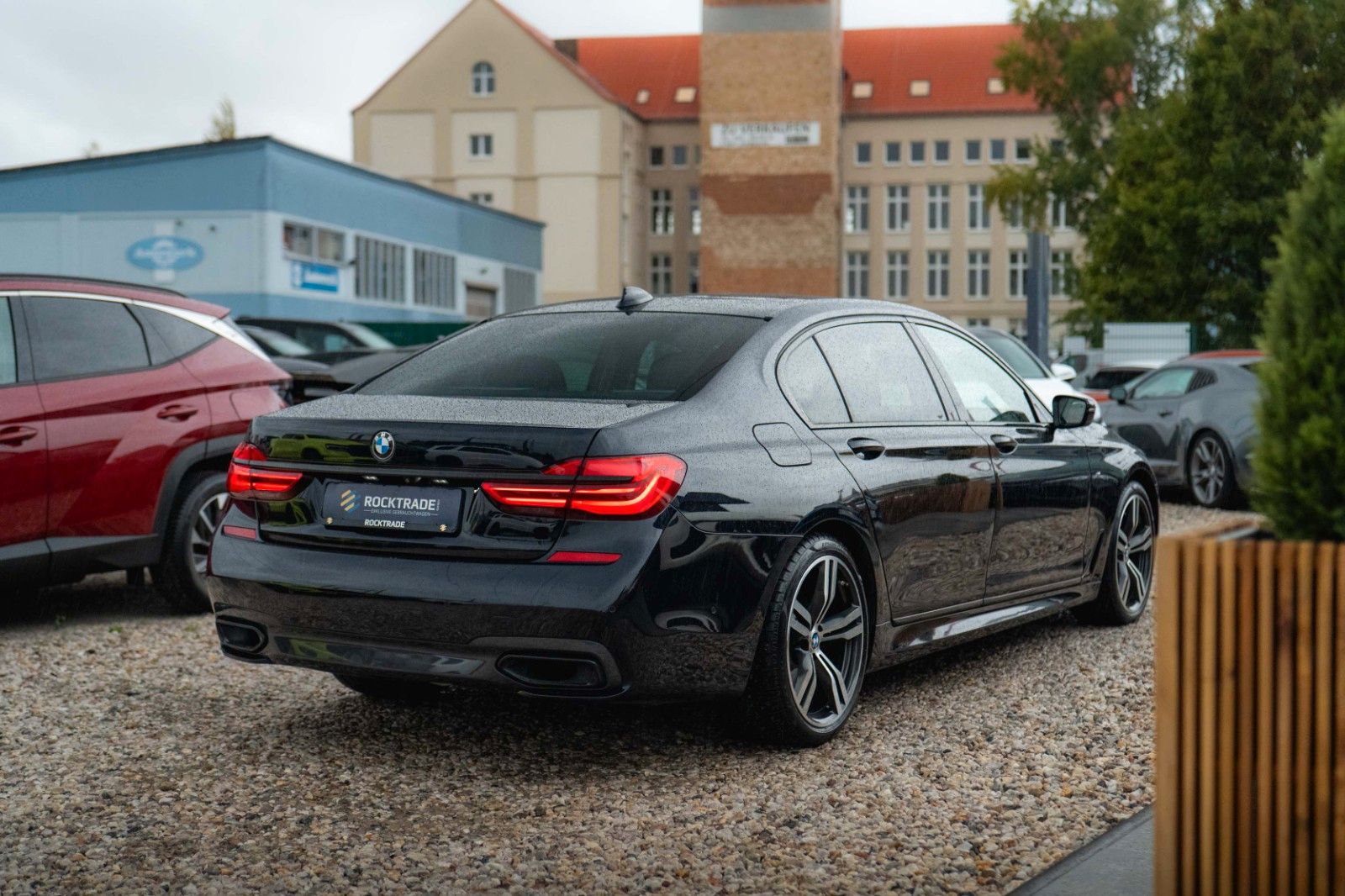 Fahrzeugabbildung BMW 730d L xDrive M Sport Shadow | 100% Option | 19%